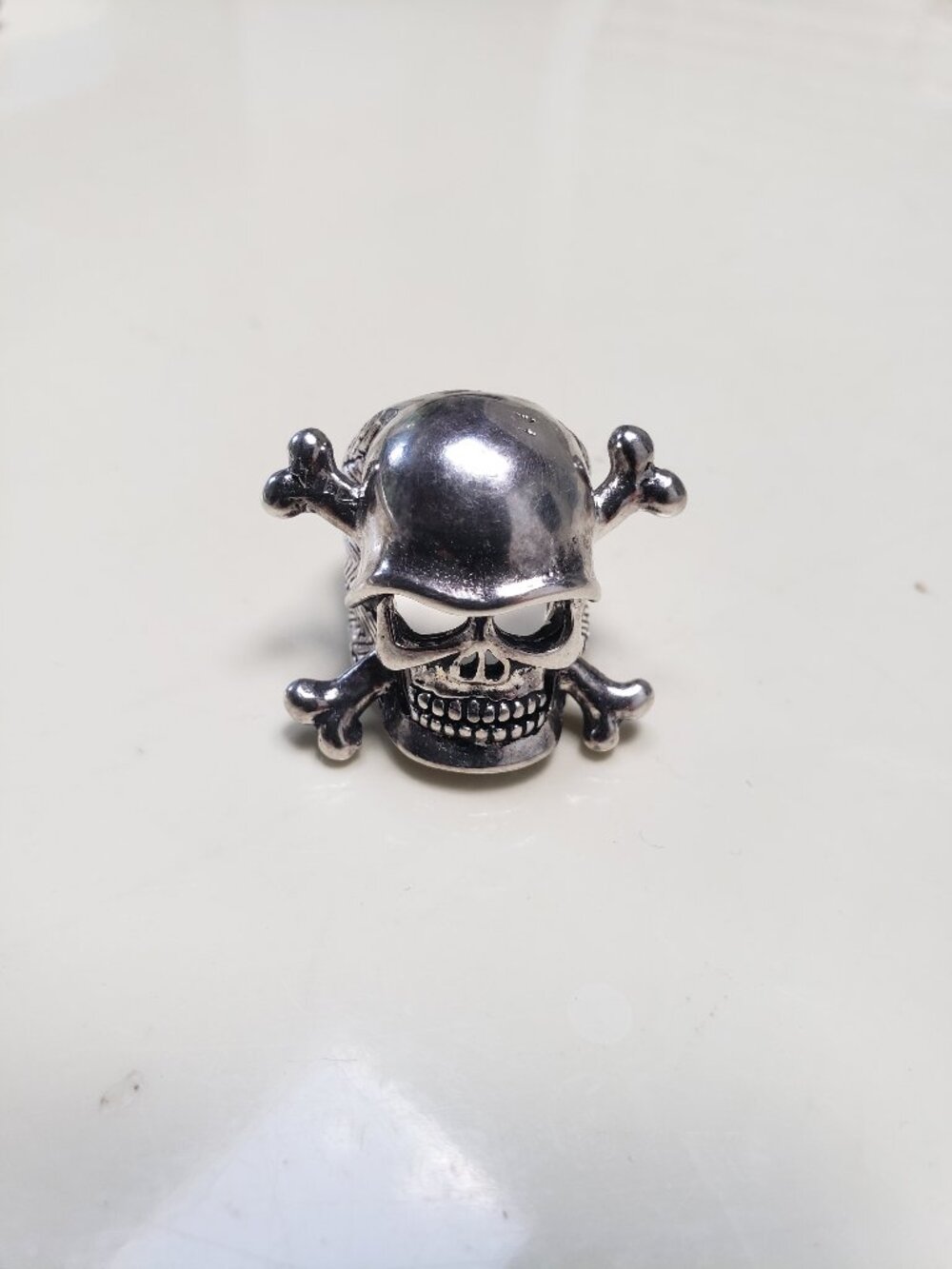 G&S Skull & Crossbones Biker Ring Size 6.25 Silver Tone 1987 vintage